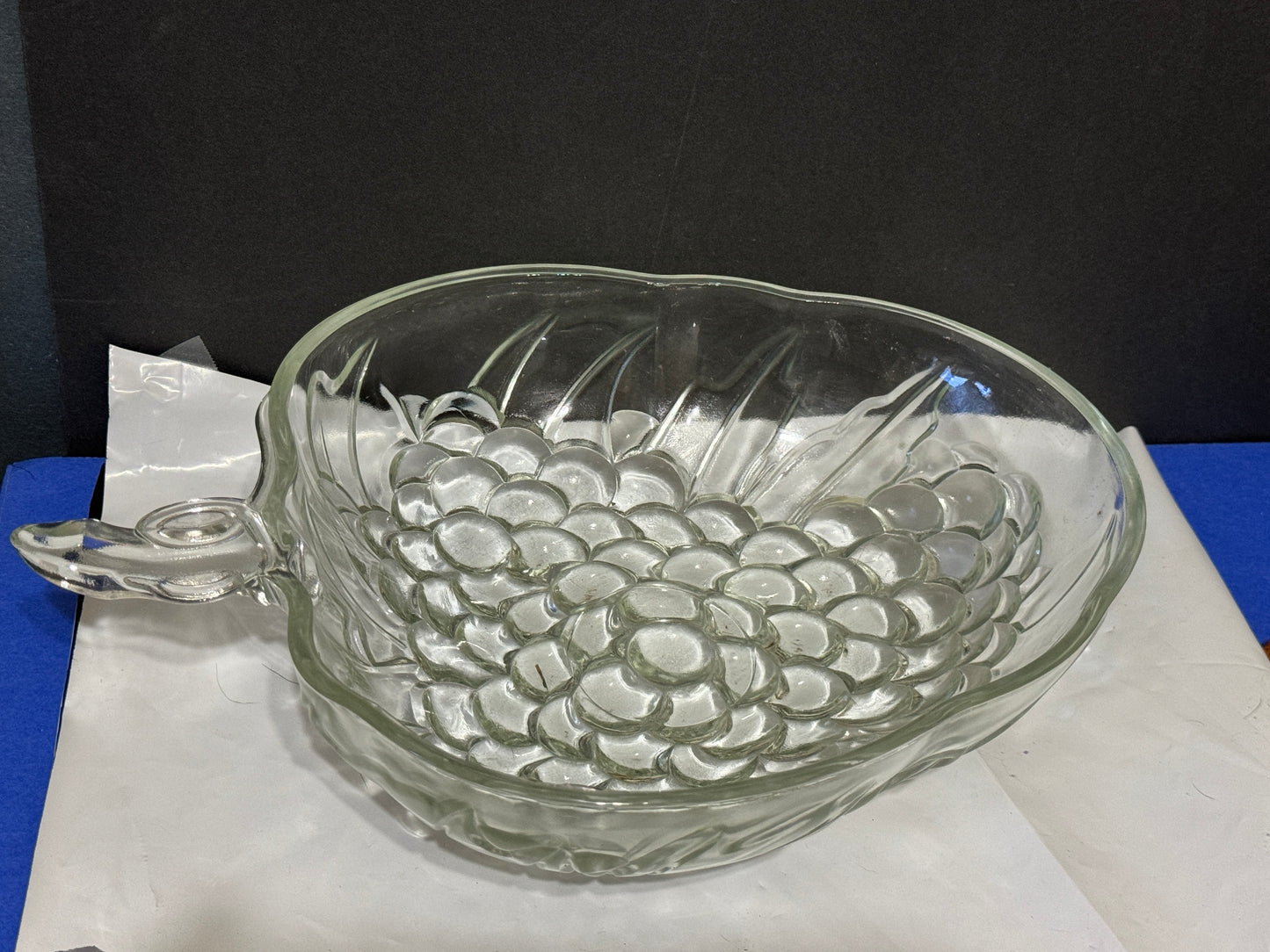 Clear Glass Fruit Bowl Grape Bunch Shape Fruit Bubble - Vintage