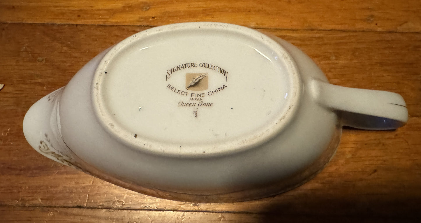 Gravy Boat 12oz Queen Anne Signature Collection Fine China Made in Japan VINTAGE