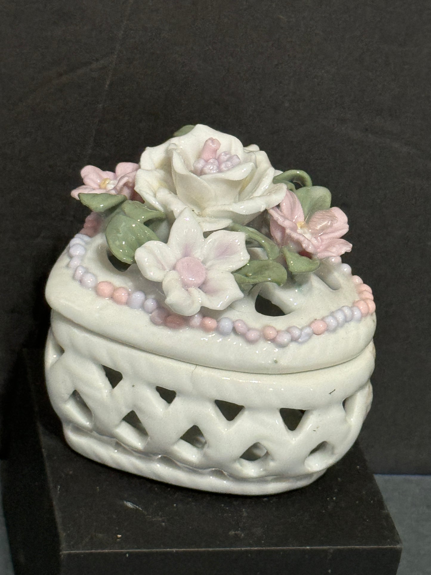 Heart Shaped Porcelain Trinket Box & Flowers - Vintage
