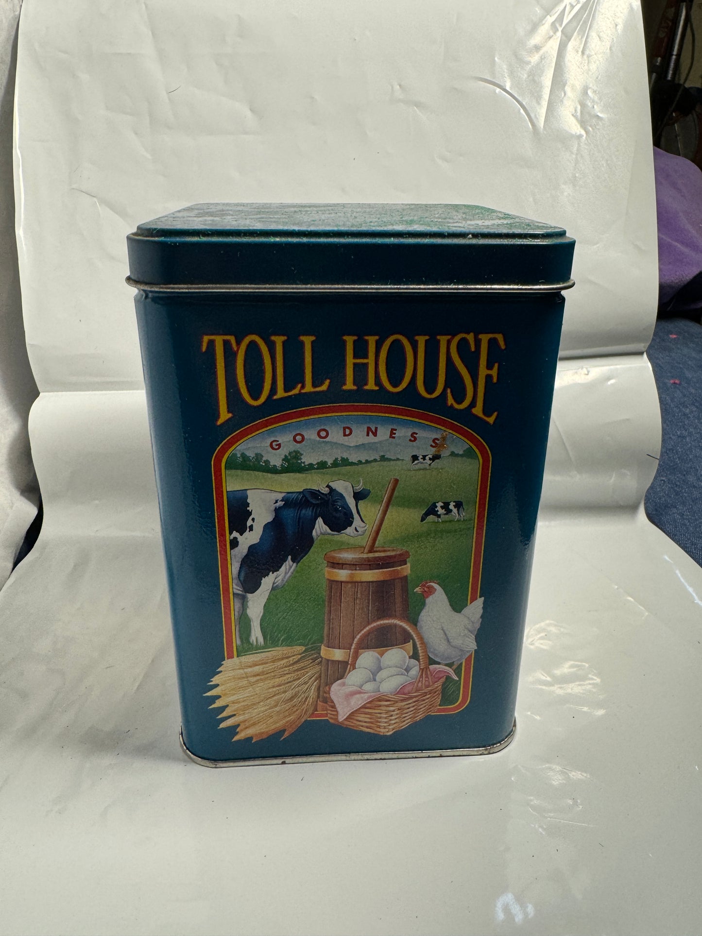 Teal Nestle Toll House Original Chocolate Chip Cookie Collectible Tin Vintage