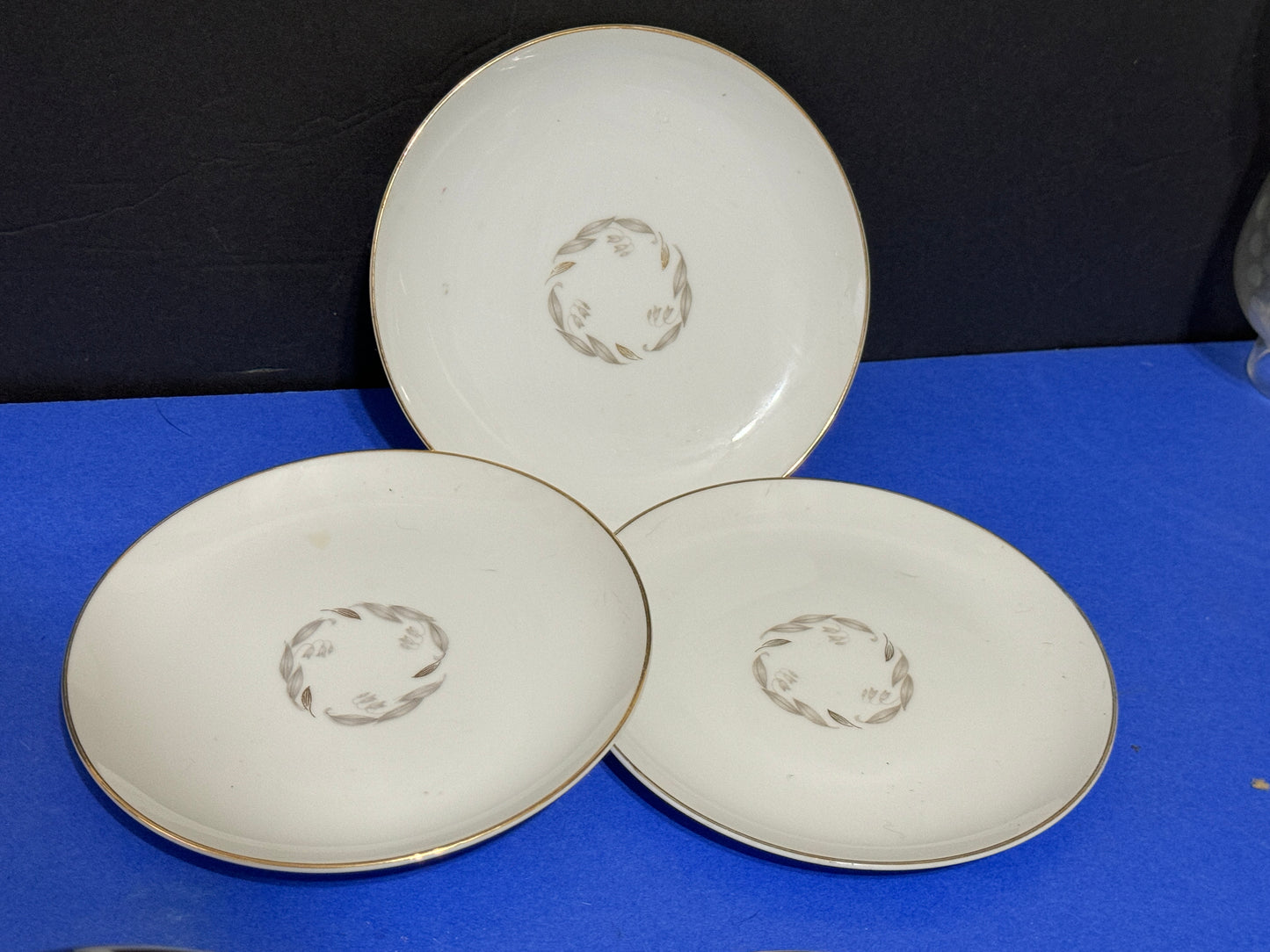 Kaysons Golden Fantasy Plates (Lot of 4) White Silver and Gold - VINTAGE