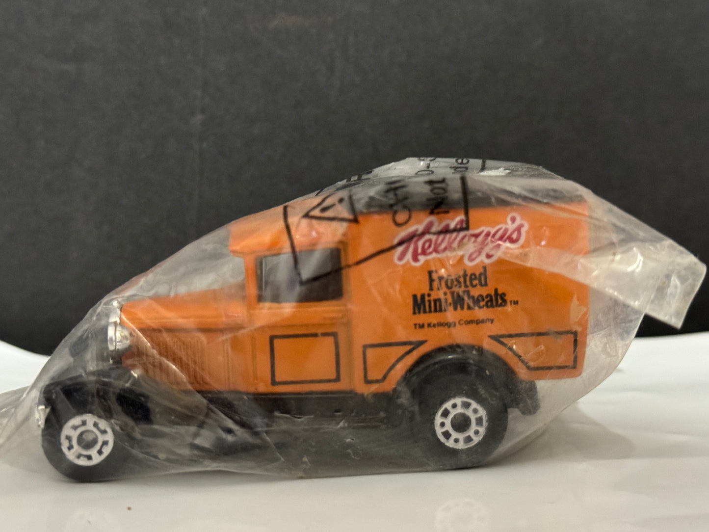 Kellogg's Cereal Delivery Trucks 1989 NIP