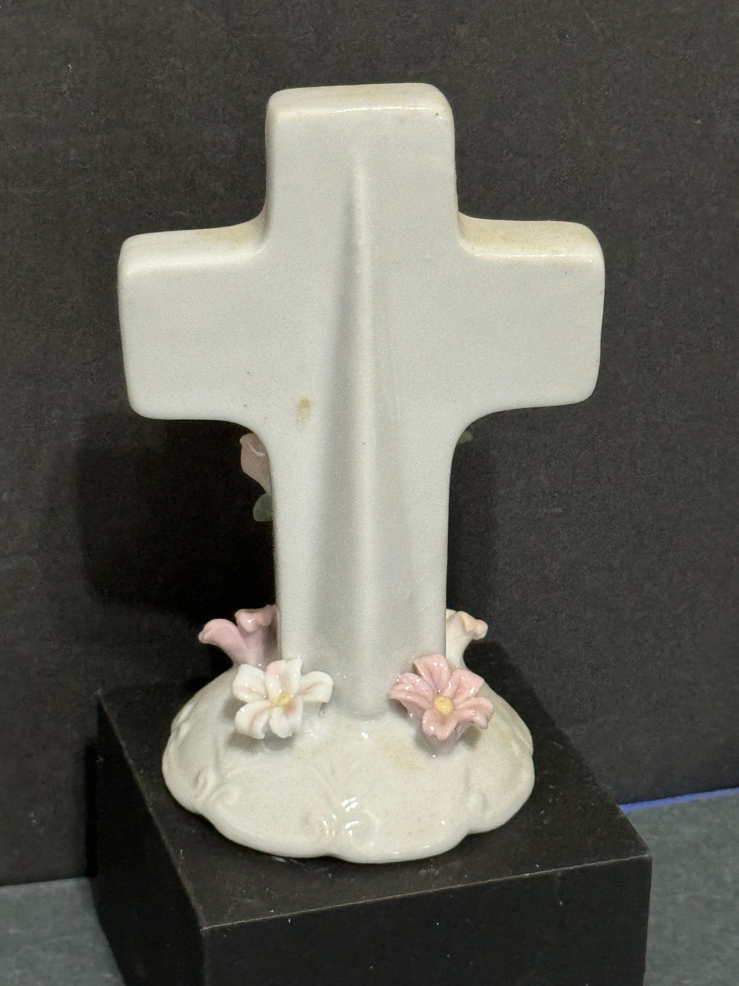 Porcelain Cross Flowers Praying Hands Statue - Vintage
