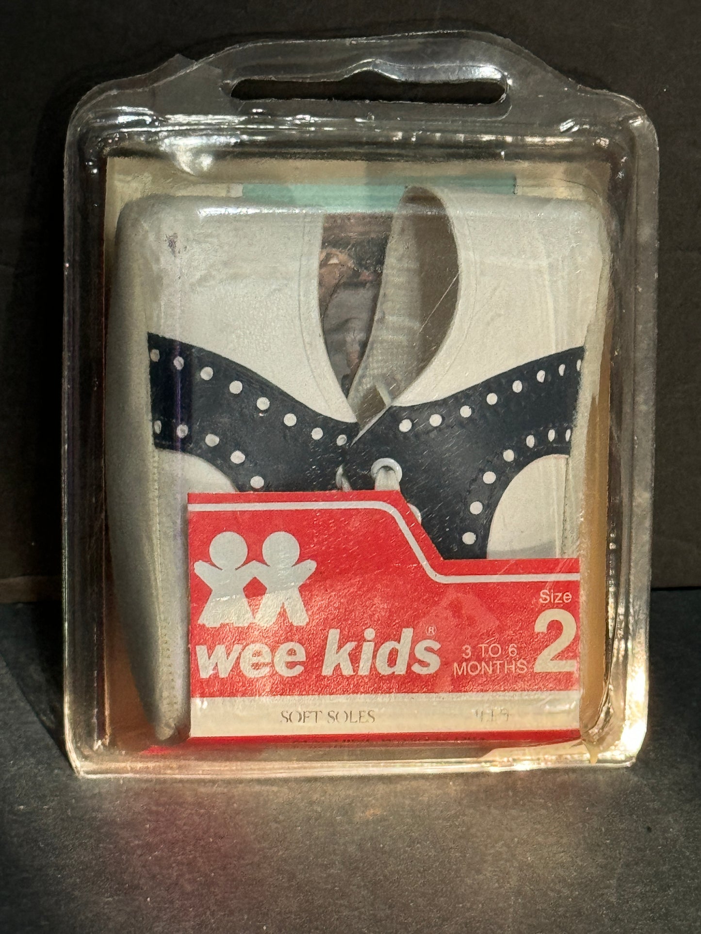 Wee Kids Size 2 The Shoe - Vintage