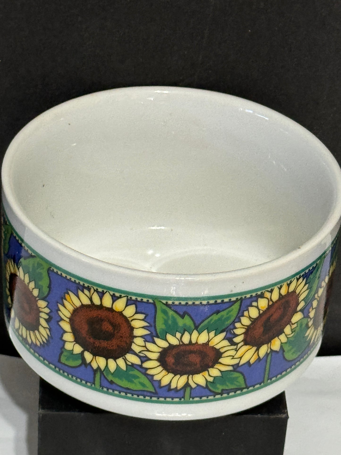 Sunflower Ceramic Bowl - Hand painted - VINTAGE