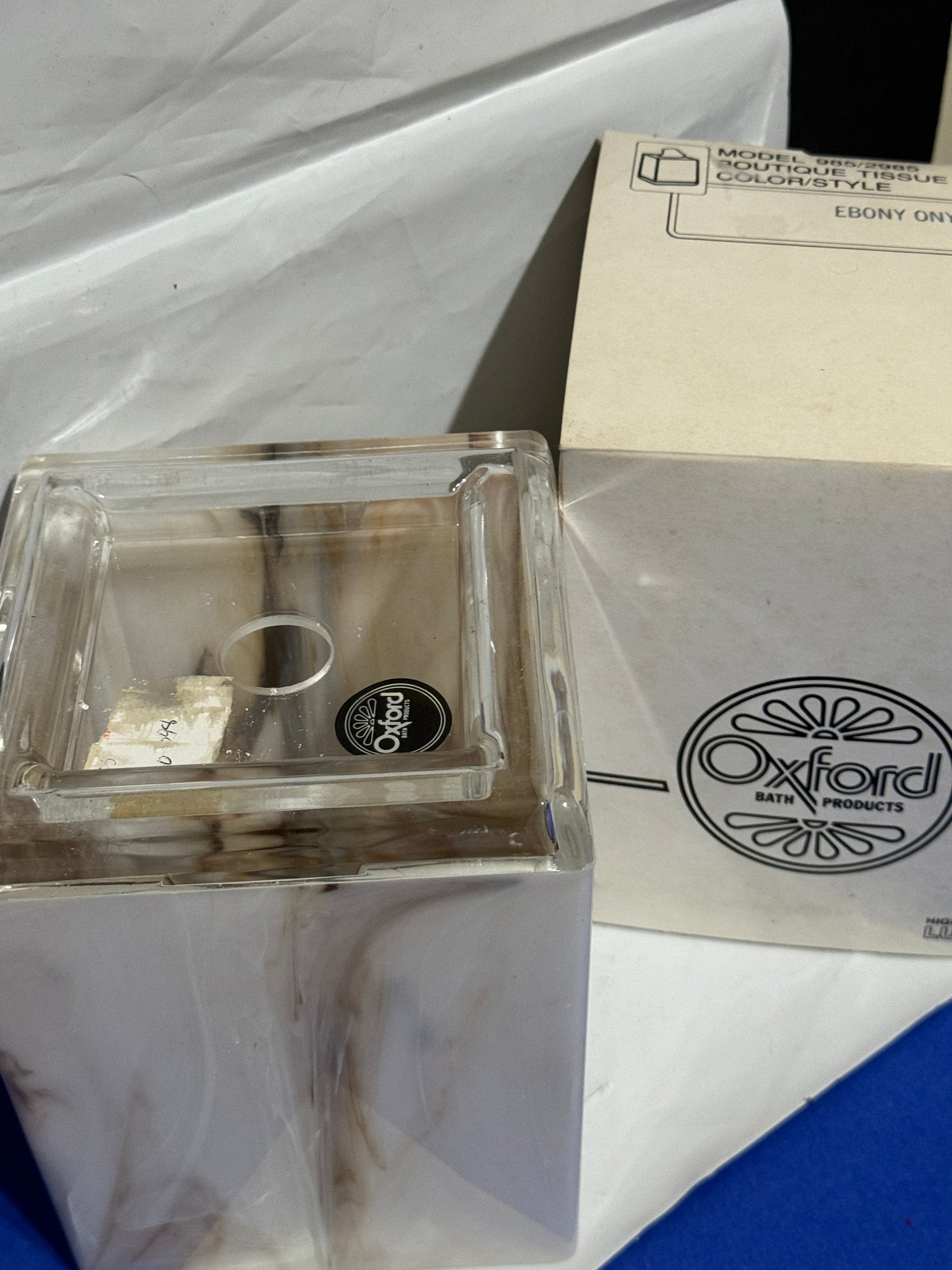 Tissue Holder Lucite Faux Marble - Oxford Bath Products - VINTAGE