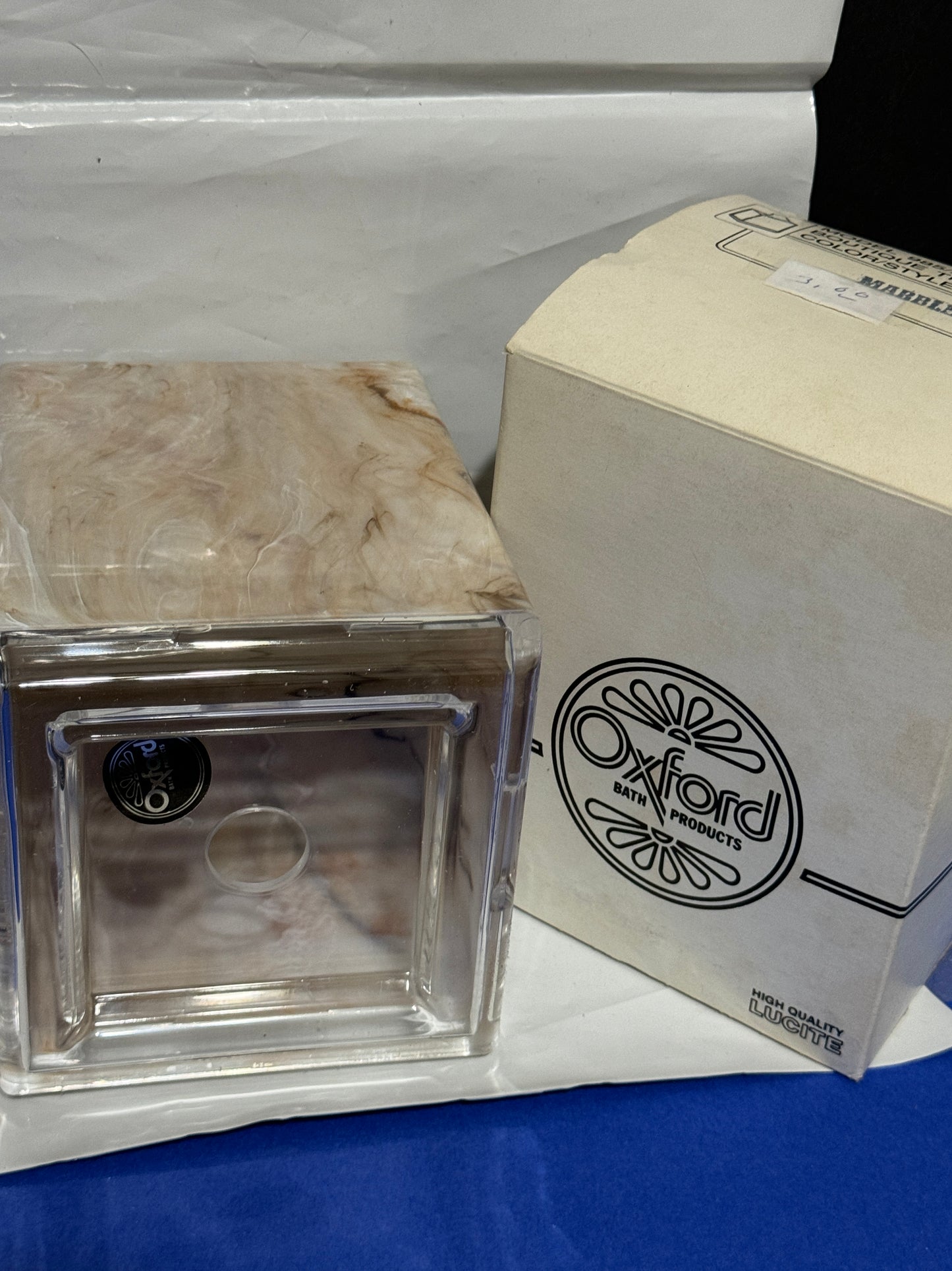 Tissue Holder Lucite Faux Marble - Oxford Bath Products - VINTAGE