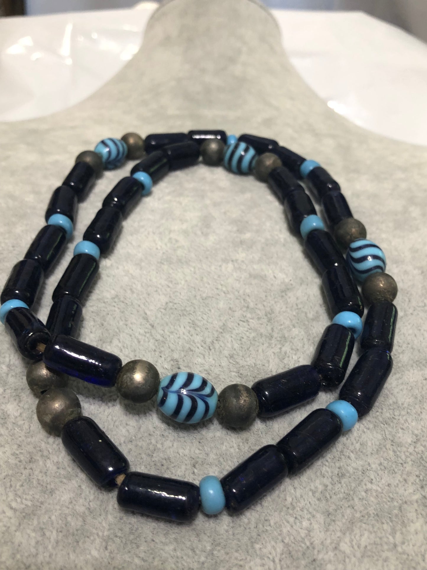 Decorative Glass Beaded Necklace - 26"