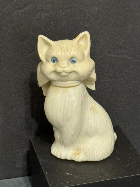 Avon Glass White Cat Bottle With Bow "Sweet Honesty" Blue Glass Eyes - VINTAGE