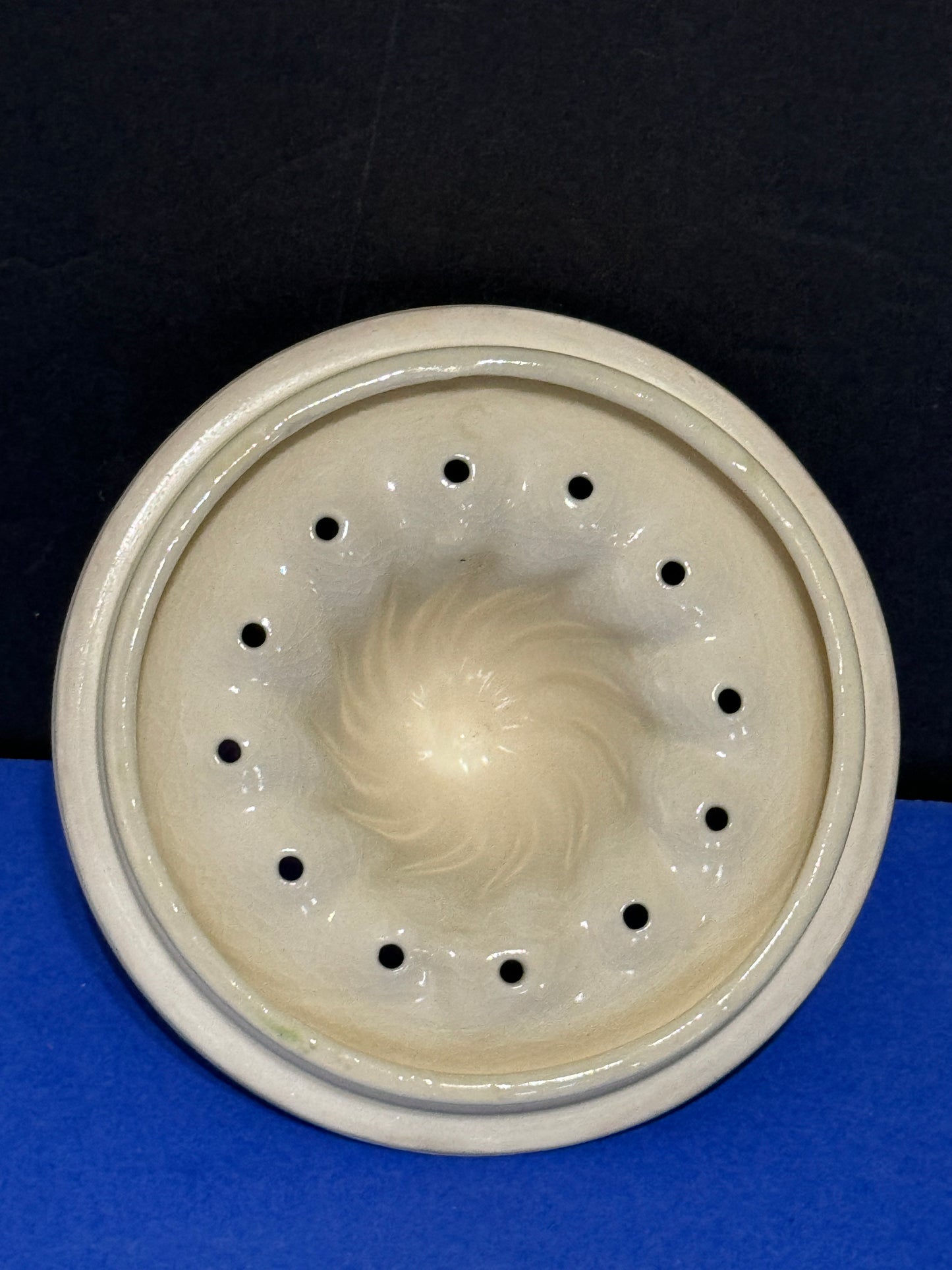 Cream Colored Ceramic Juicer Depression Era - VINTAGE