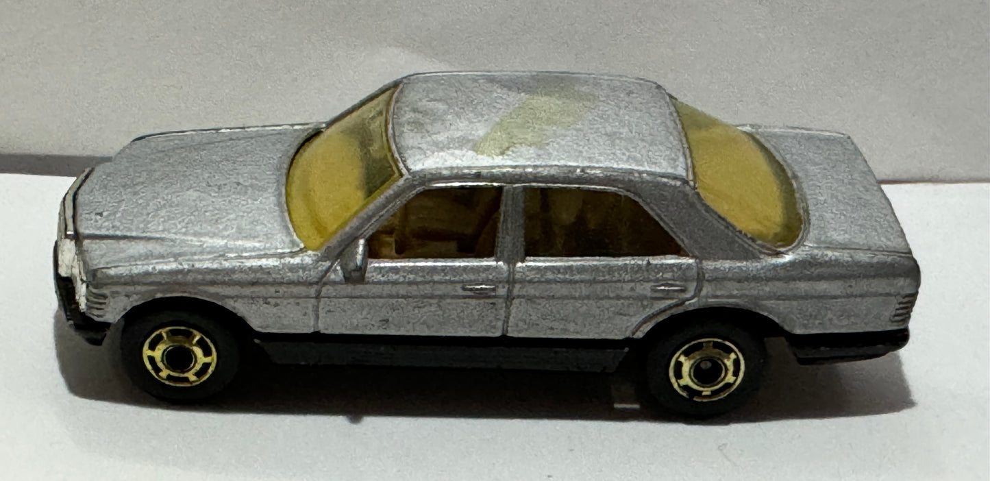 Hot Wheels Mercedes-Benz 380 SEL 1981
