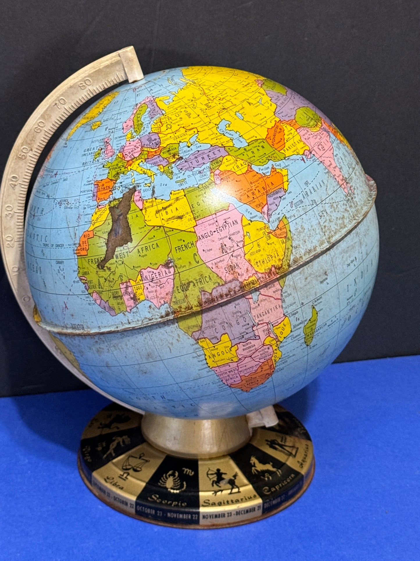 Ohio Art Metal Globe D-174 1960s - Vintage