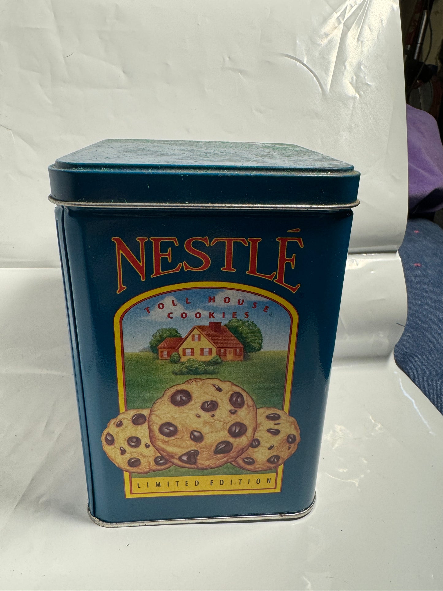 Teal Nestle Toll House Original Chocolate Chip Cookie Collectible Tin Vintage