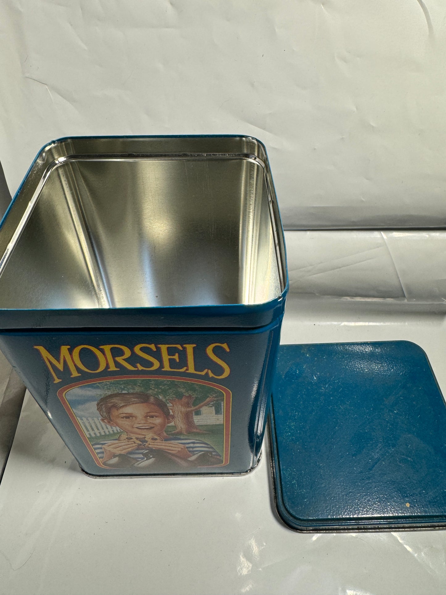 Teal Nestle Toll House Original Chocolate Chip Cookie Collectible Tin Vintage