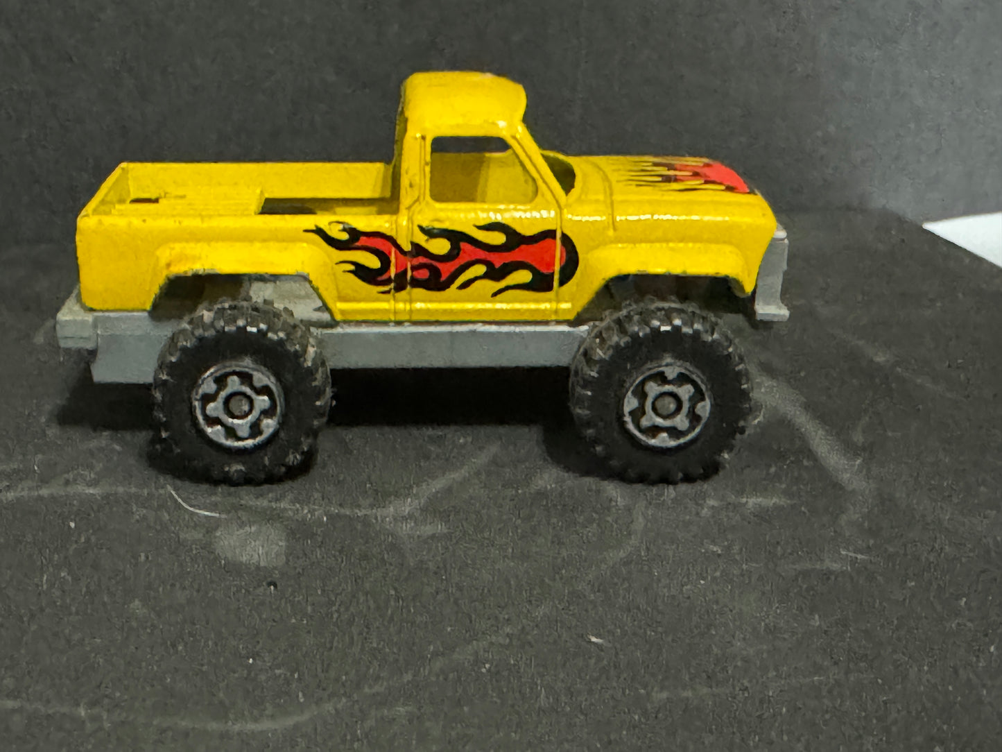 Matchbox Yellow Pick up Truck with Flames Parasite 1985 VINTAGE