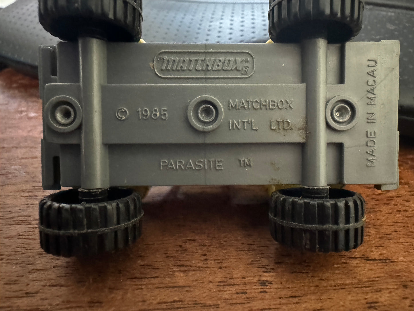 Matchbox Yellow Pick up Truck with Flames Parasite 1985 VINTAGE