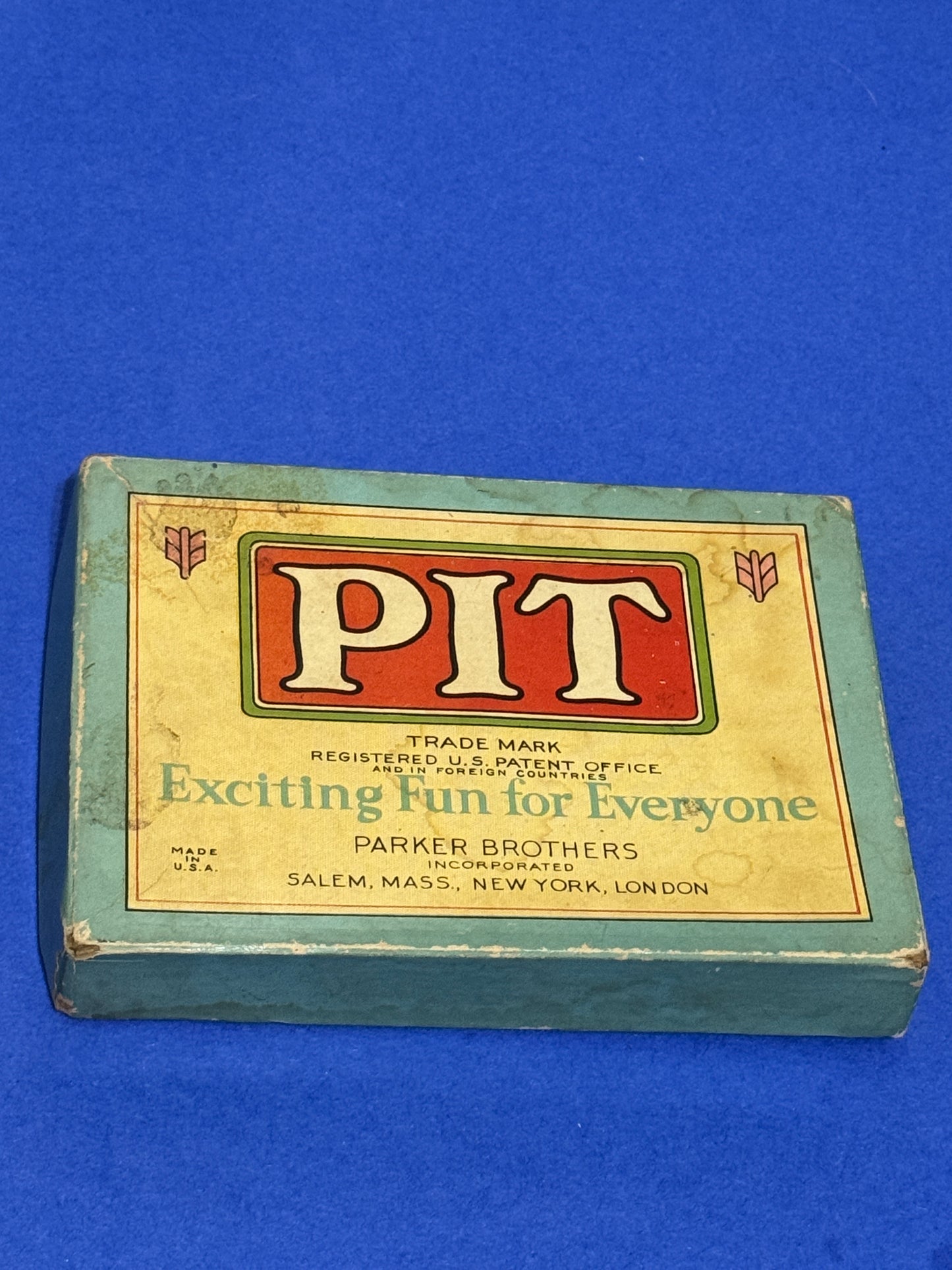 Pit Card Trading Game Bull and Bear Edition CW Original Box  Vintage