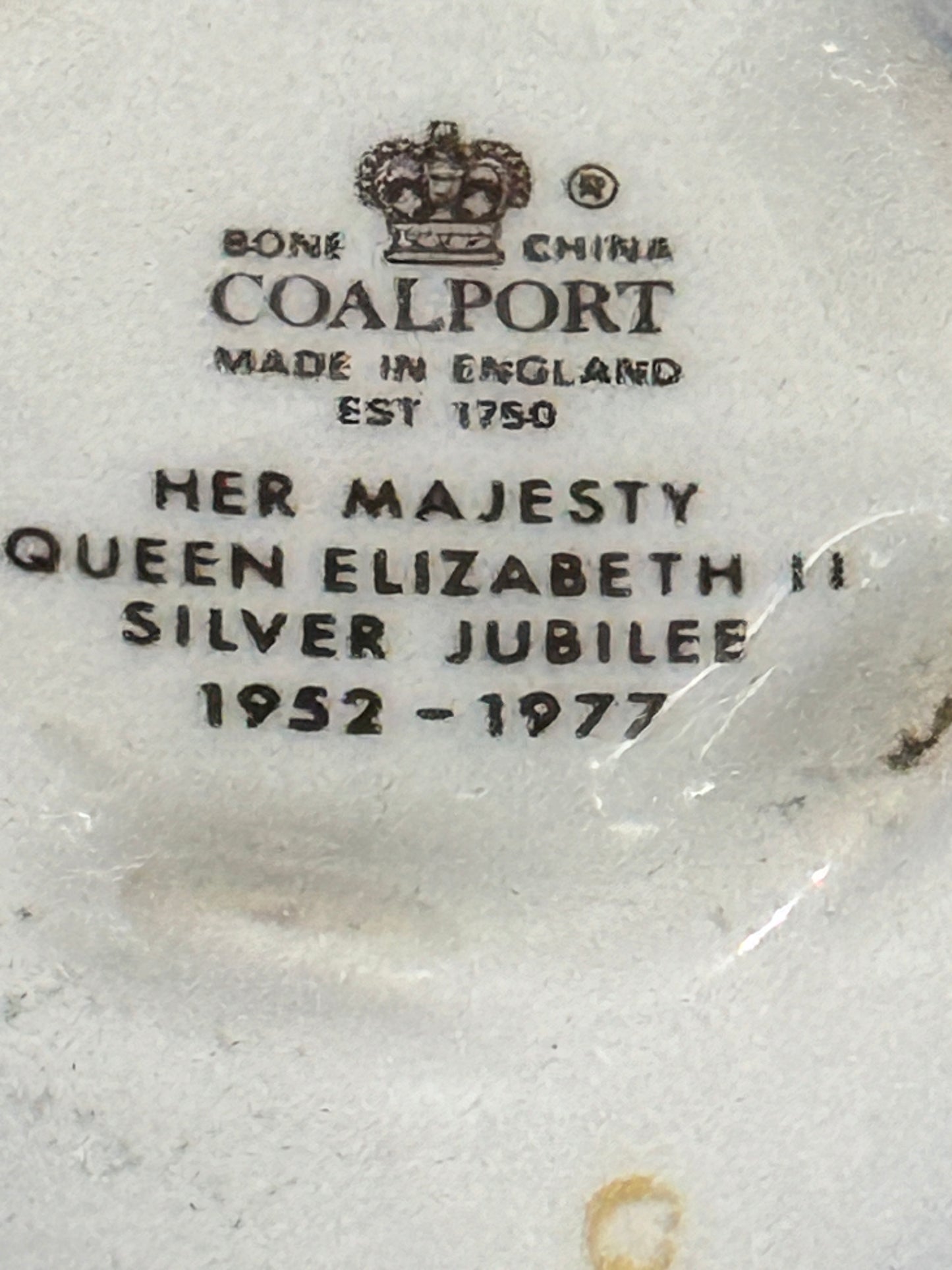 Queen Elizabeth II Silver Jubilee China Box with lid 1952-1977 VINTAGE