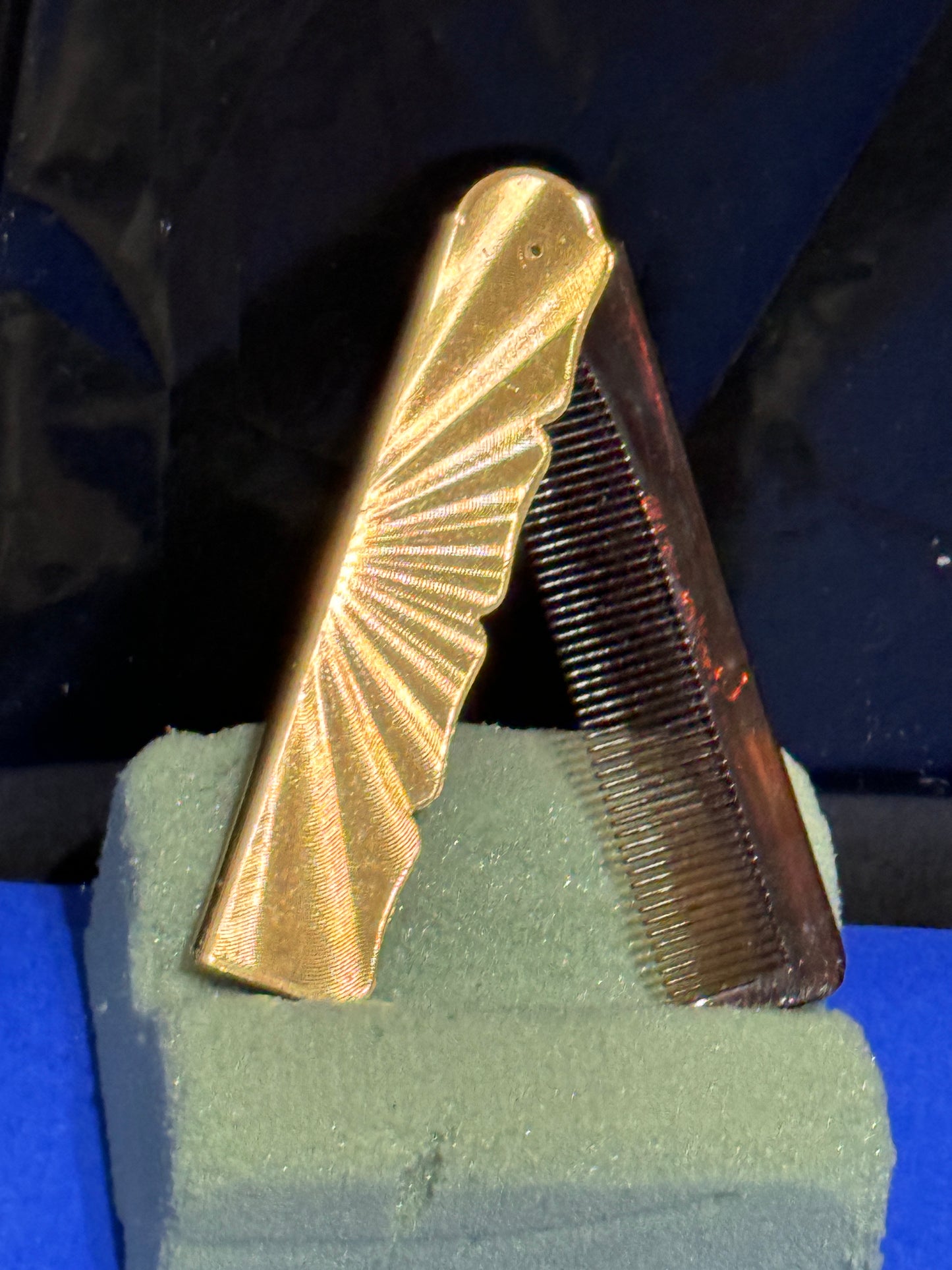 Stratton Flip Comb in Beautiful Metal Protective Sheath - VINTAGE