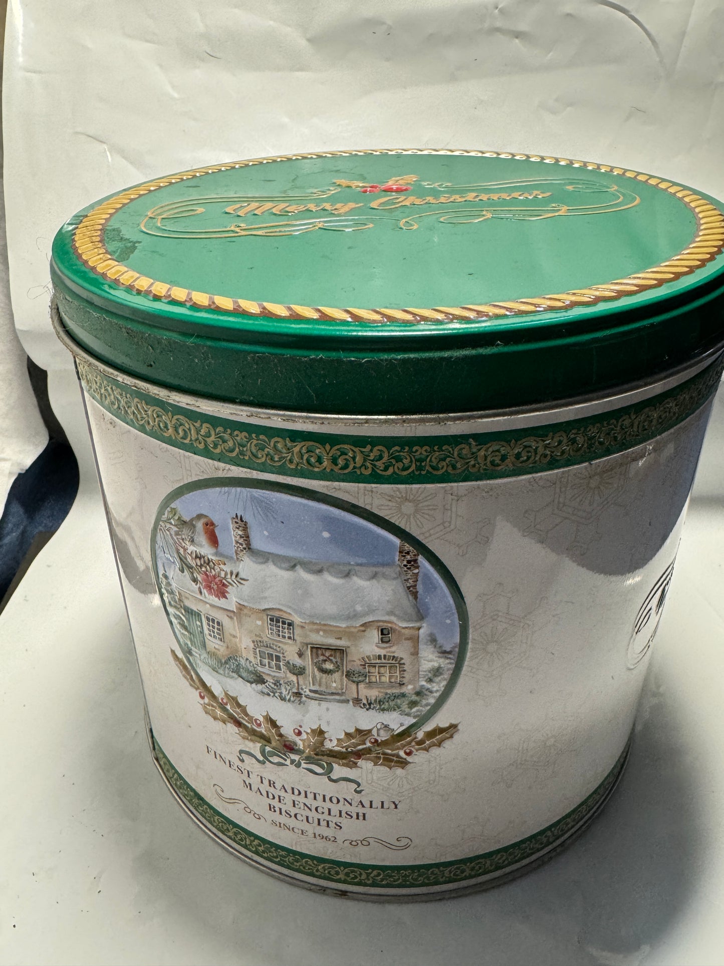 Traditional English Biscuit Merry Christmas Tin - Vintage