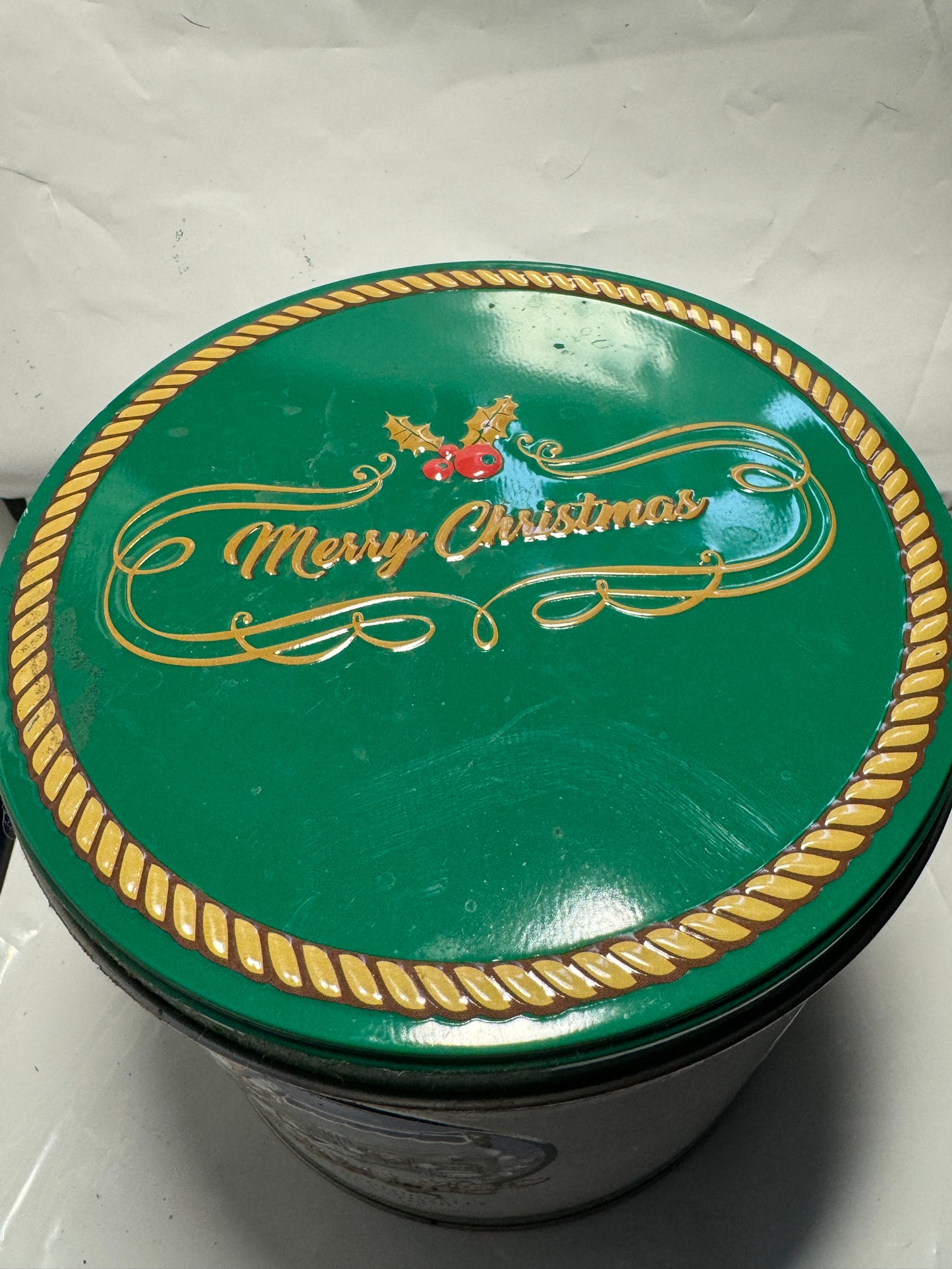 Traditional English Biscuit Merry Christmas Tin - Vintage